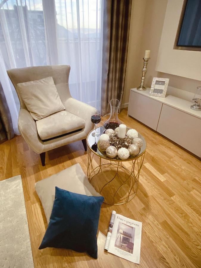 Tiffany Lux Apartment トレビニエ エクステリア 写真