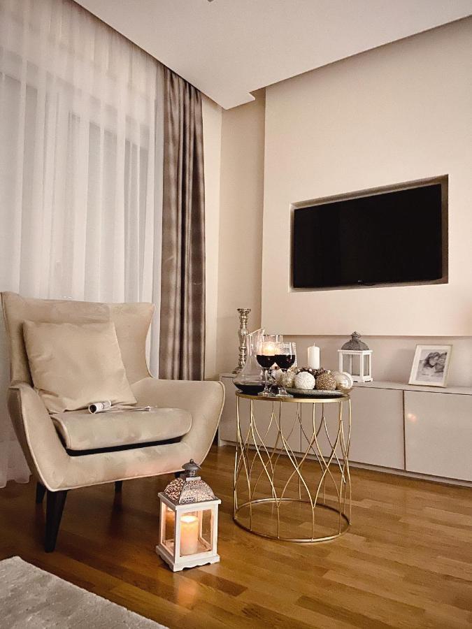 Tiffany Lux Apartment トレビニエ エクステリア 写真