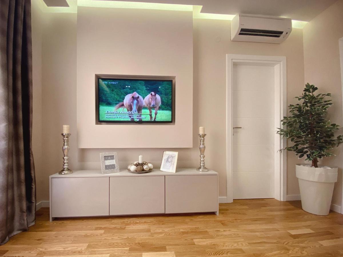 Tiffany Lux Apartment トレビニエ エクステリア 写真